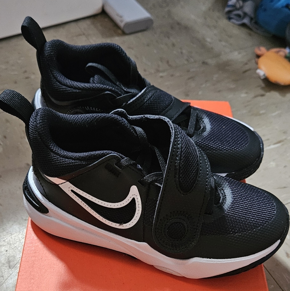SOLD DO NOT BUY Nike Team Hustle D 11